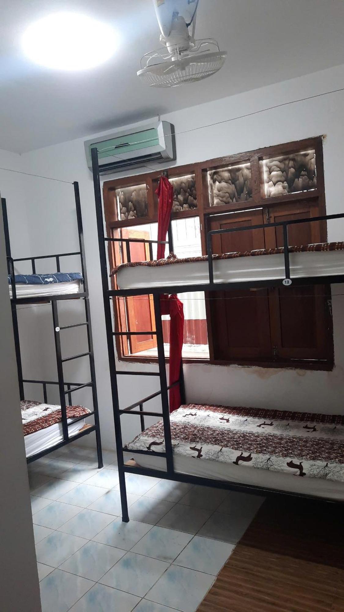 Aurora Backpackers Hostel Luang Prabang Exterior foto